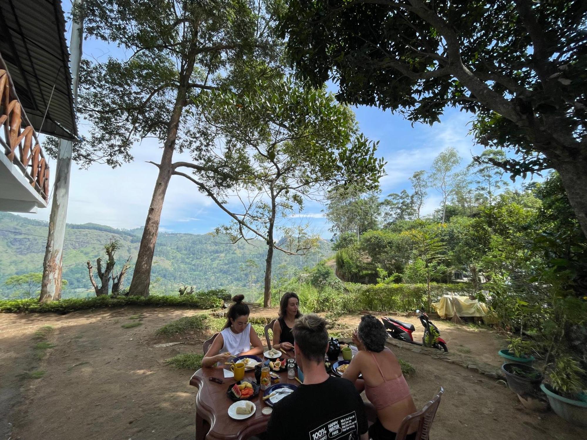 Mountain Vibe Ella Apartment Bagian luar foto